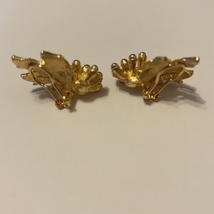 BSK EARRINGS CLIP ON *VINTAGE*